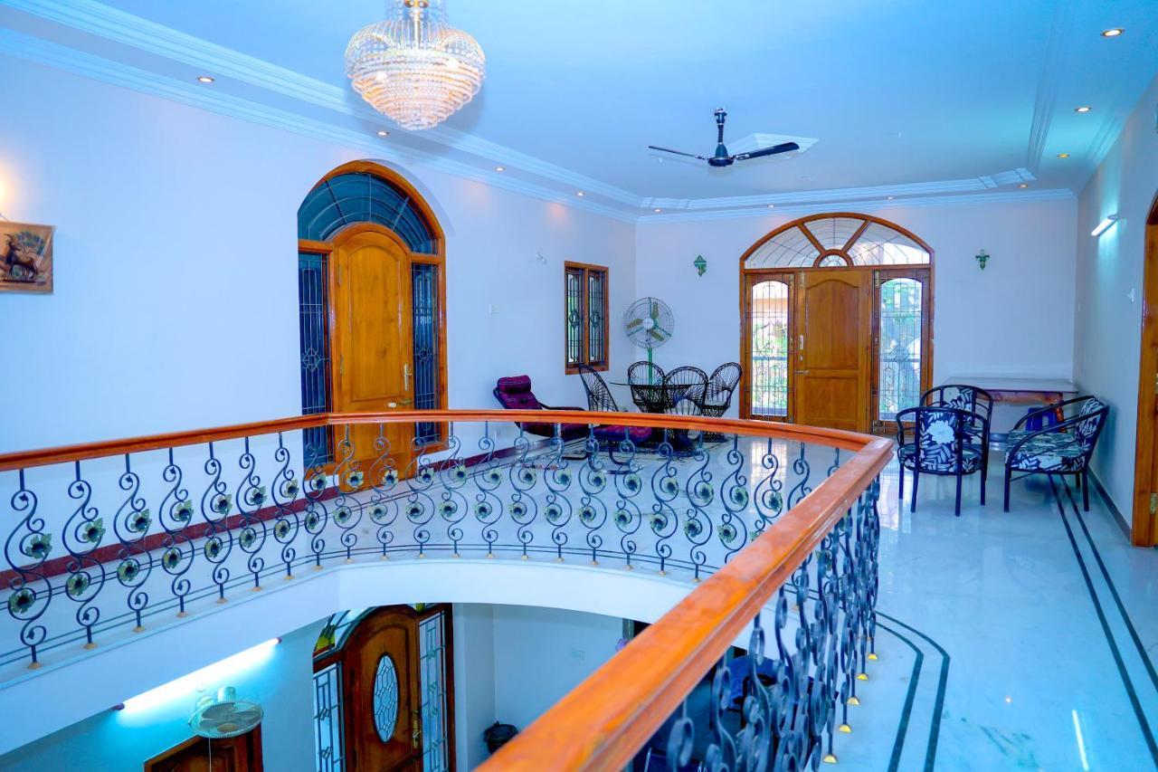טירופאטי Divine Luxury Villa מראה חיצוני תמונה